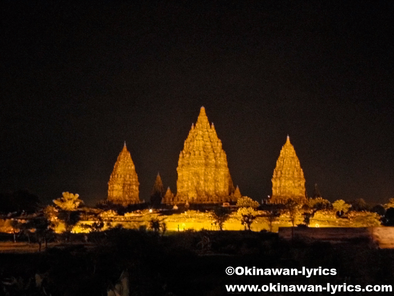 ライトアップされたプランバナン寺院(Candi Prambanan)