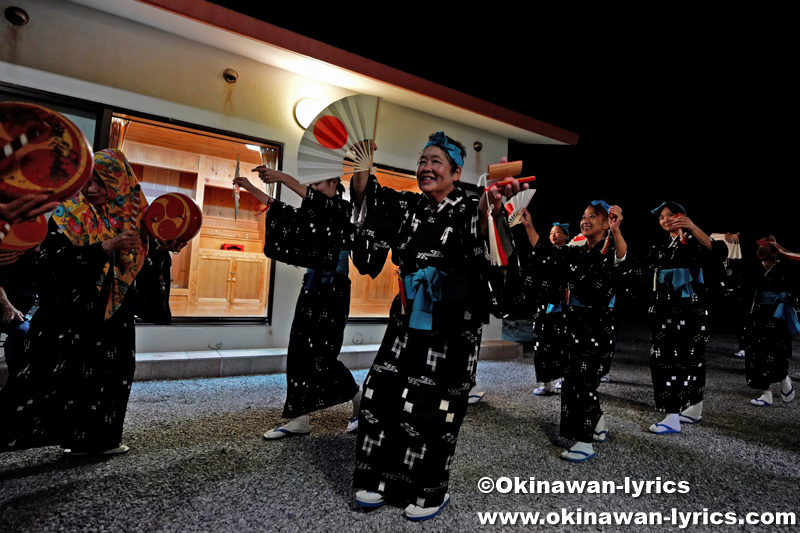 西のウスデークの奉納@浜比嘉島の比嘉区豊年祭