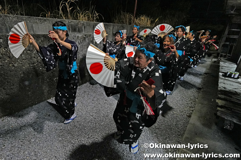 ウスデークの奉納(バン殿内)@浜比嘉島の比嘉区豊年祭