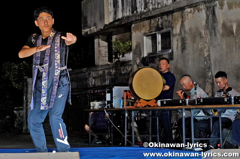 余興の琉球舞踊「前の浜」@浜比嘉島の比嘉区豊年祭