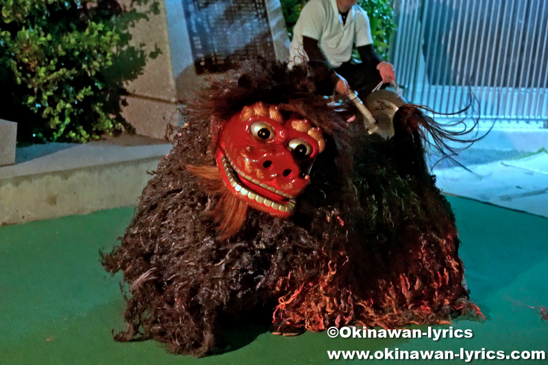 宜野湾市普天間の獅子舞