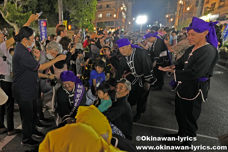 子供綱引き@浦添市の城間松明大綱引