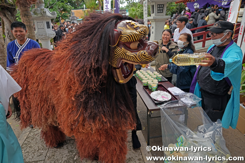波上宮獅子舞@本殿横