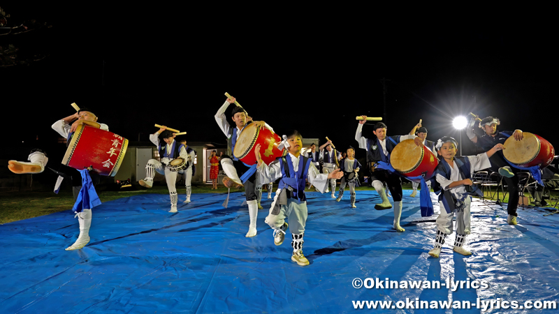中城村津覇青年会のエイサー