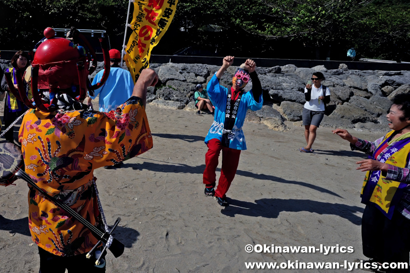 カチャーシー@平安座島のサングヮチャー